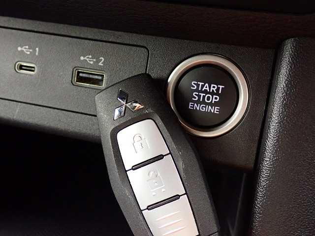 三菱 トライトン