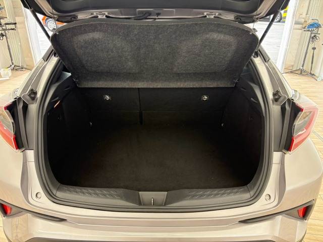 トヨタ C-HR