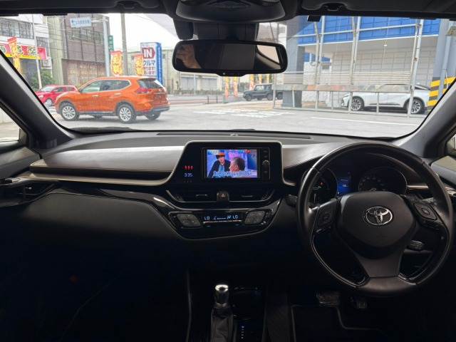 トヨタ C-HR