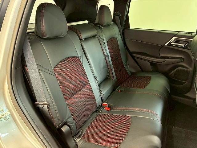 三菱 アウトランダー