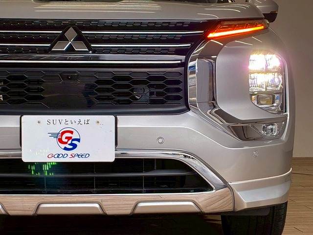 三菱 アウトランダー