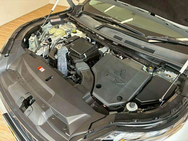 三菱 アウトランダー