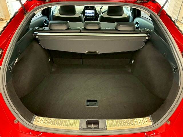 トヨタ プリウス