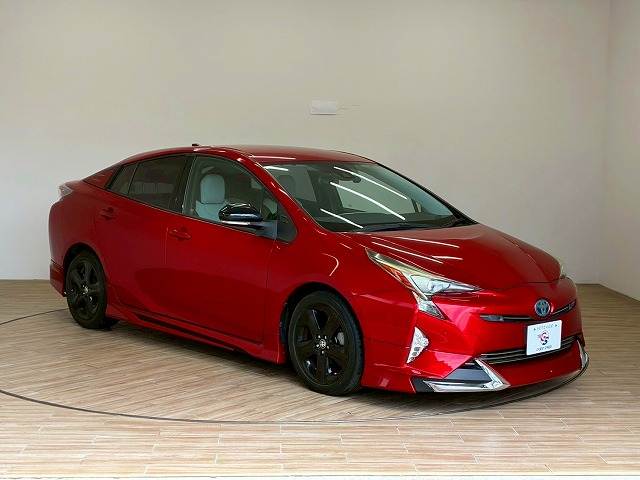 トヨタ プリウス