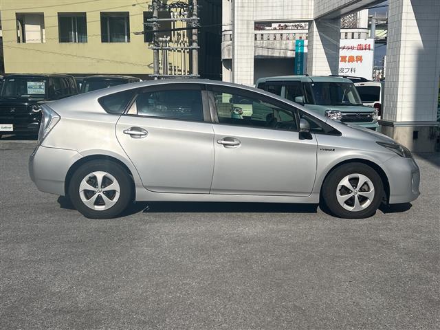 トヨタ プリウス
