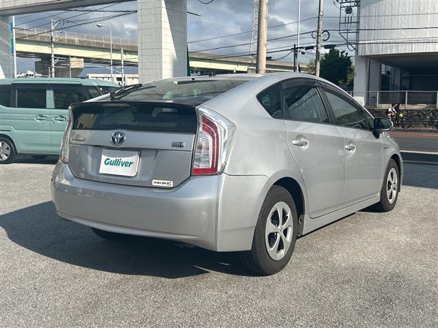 トヨタ プリウス