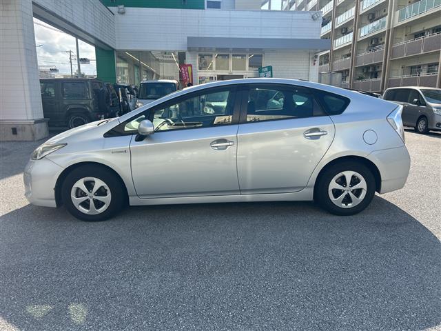 トヨタ プリウス