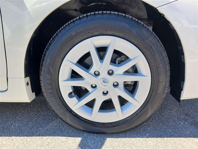 トヨタ プリウスα