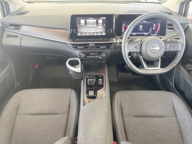 日産 ノートオーラ