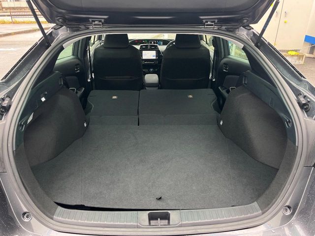 トヨタ プリウス