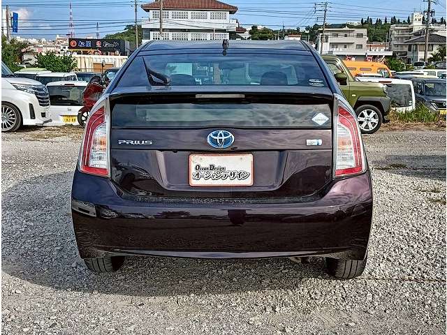 トヨタ プリウス