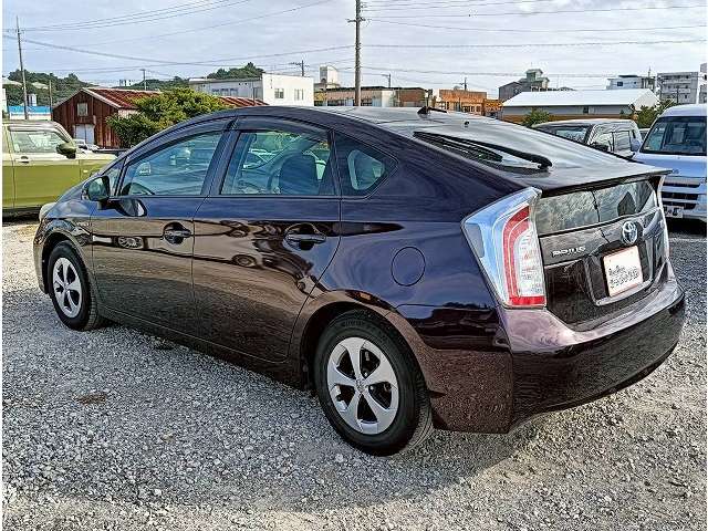 トヨタ プリウス