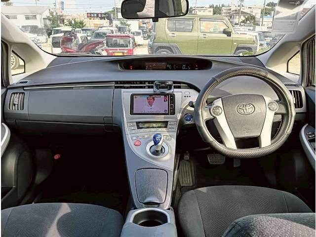 トヨタ プリウス