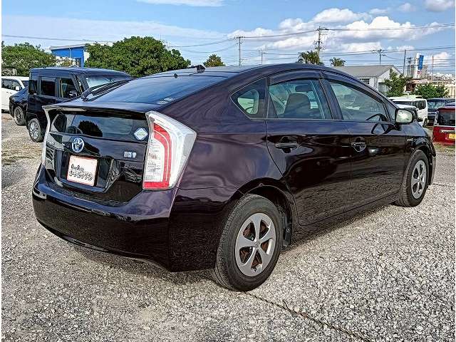 トヨタ プリウス