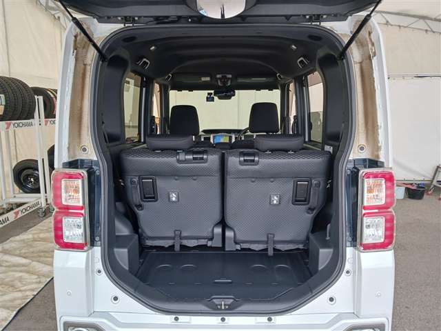 トヨタ ピクシスメガ