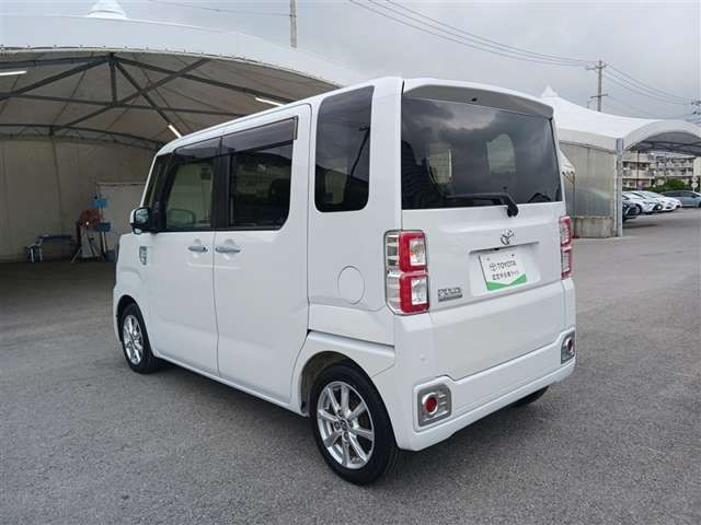 トヨタ ピクシスメガ