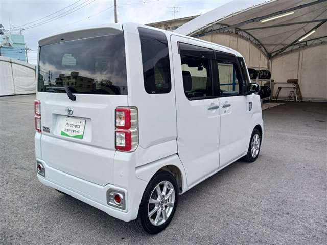 トヨタ ピクシスメガ