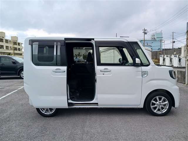 トヨタ ピクシスメガ