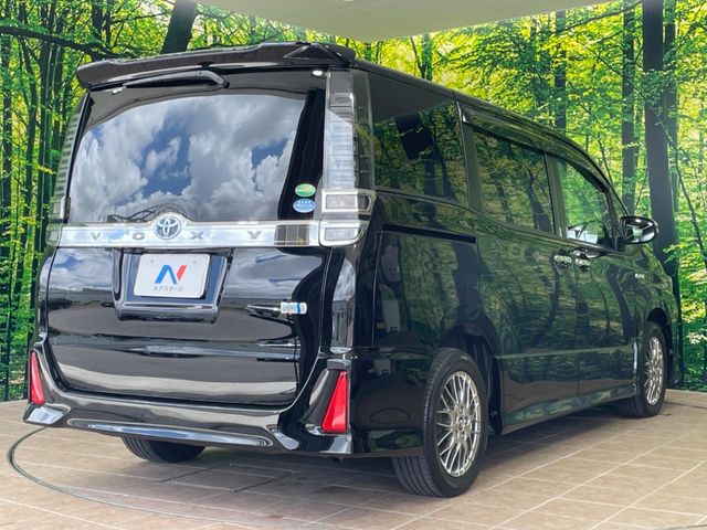 トヨタ ヴォクシー