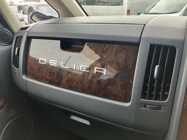 三菱 デリカD：5