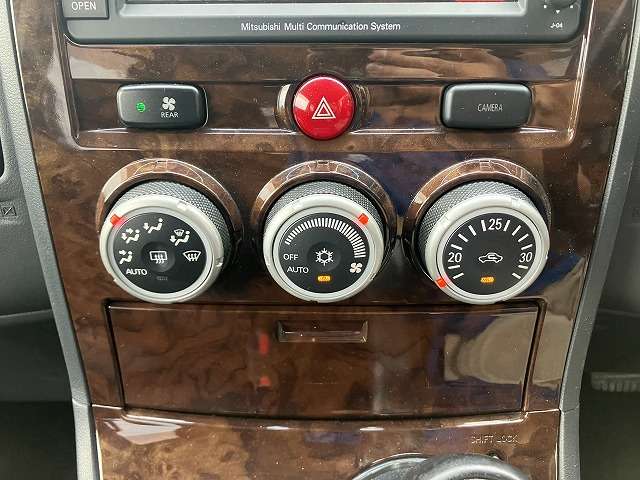 三菱 デリカD：5