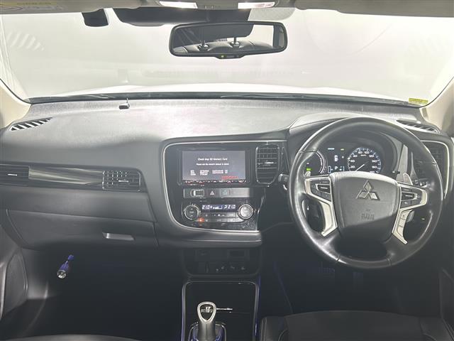 三菱 アウトランダーPHEV