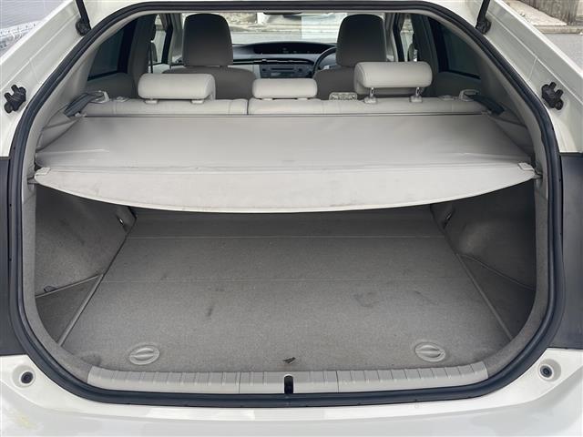 トヨタ プリウス