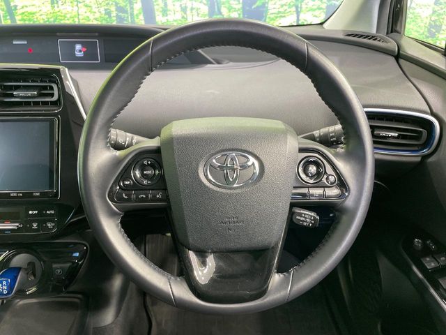 トヨタ プリウス