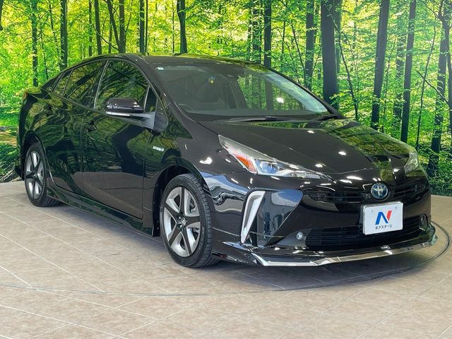 トヨタ プリウス