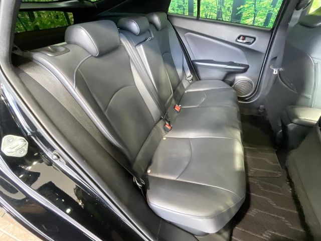 トヨタ プリウス