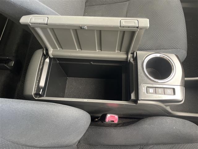 トヨタ プリウスα