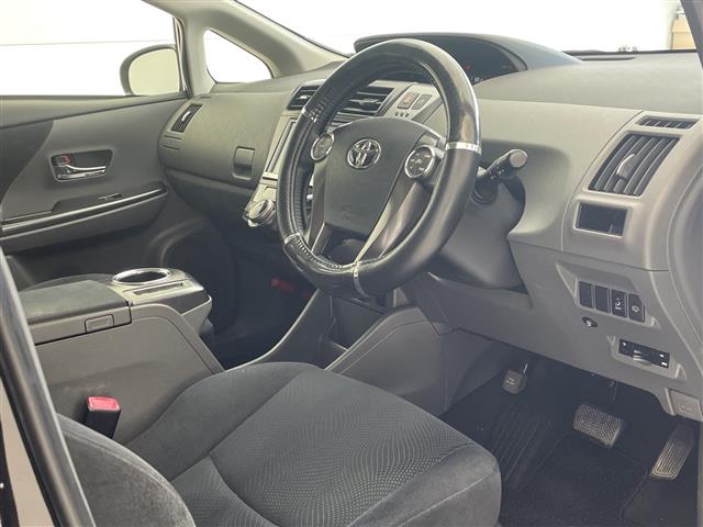 トヨタ プリウスα