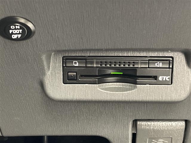 トヨタ プリウスα