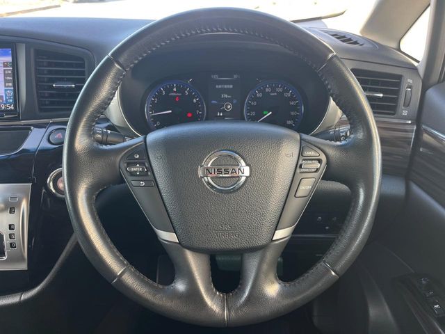 日産 エルグランド