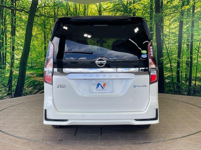 日産 セレナ