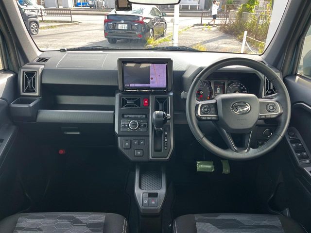 ダイハツ タフト