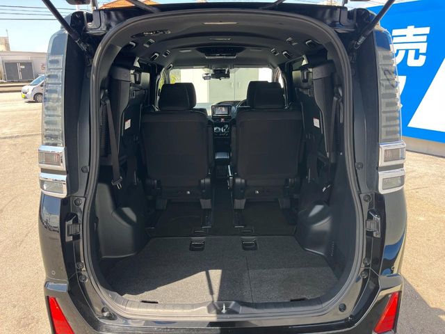 トヨタ ヴォクシー