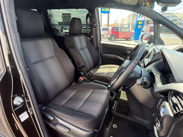 トヨタ ヴォクシー