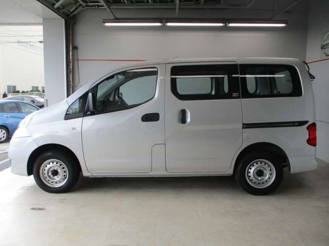 日産 NV200バネットバン