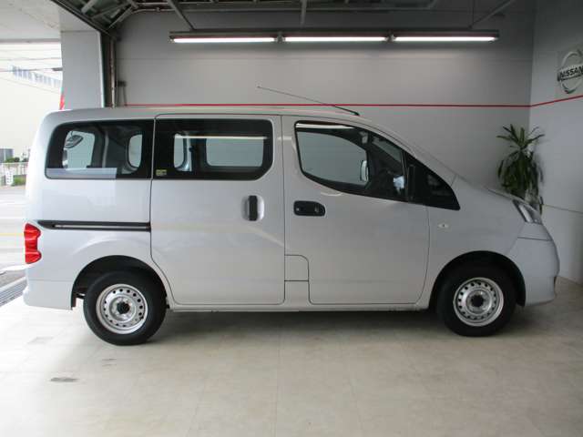 日産 NV200バネットバン