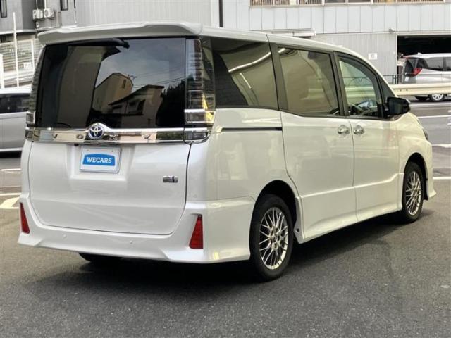 トヨタ ヴォクシー