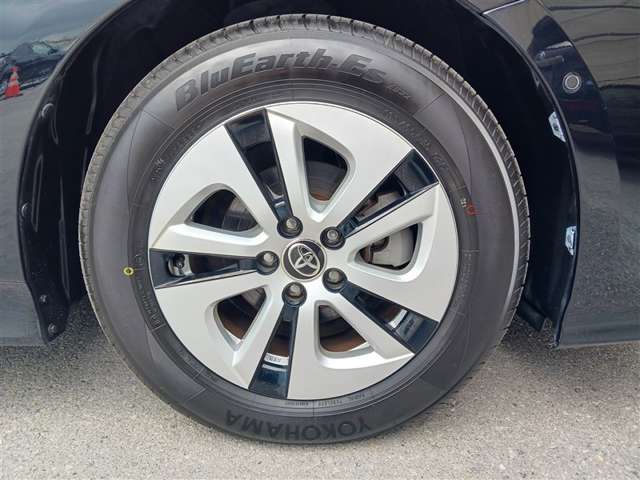 トヨタ プリウス