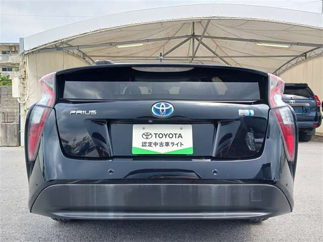 トヨタ プリウス