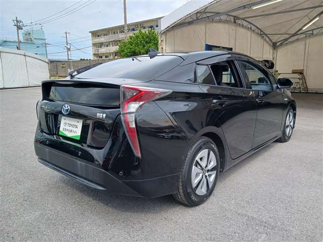 トヨタ プリウス