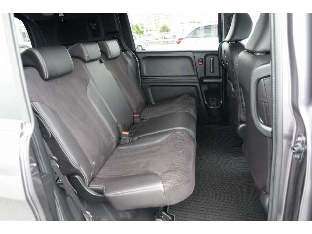 ホンダ フリードスパイクハイブリッド