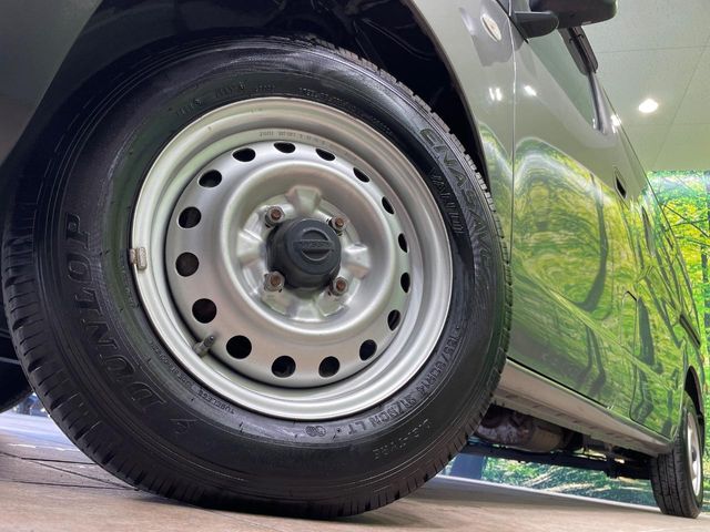 日産 NV200バネットバン