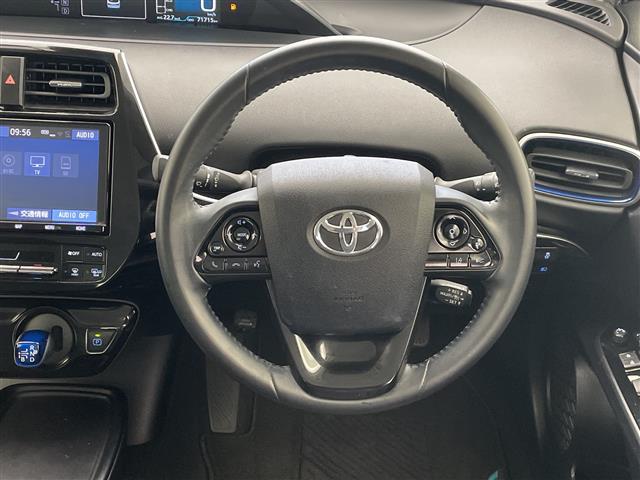 トヨタ プリウス