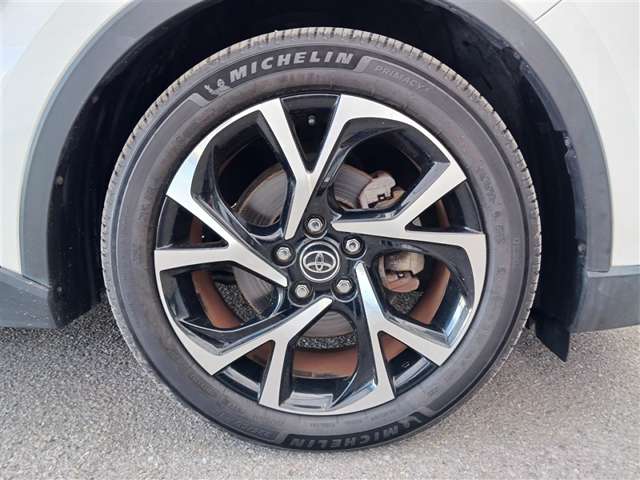 トヨタ C-HR