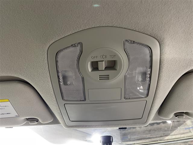 トヨタ プリウスα