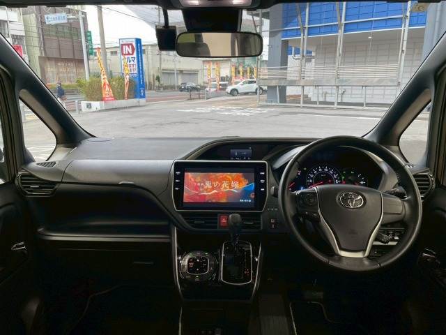 トヨタ ヴォクシー